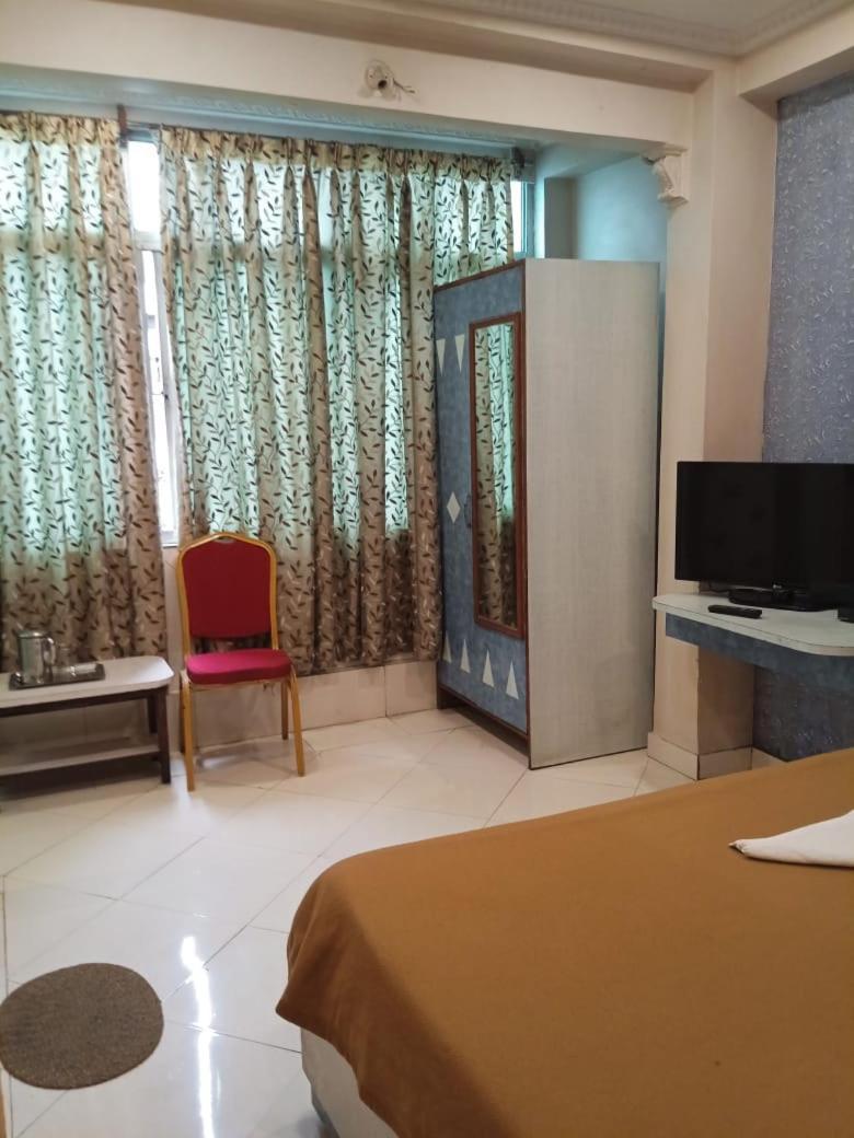 Hotel Tushar Pune Exterior photo
