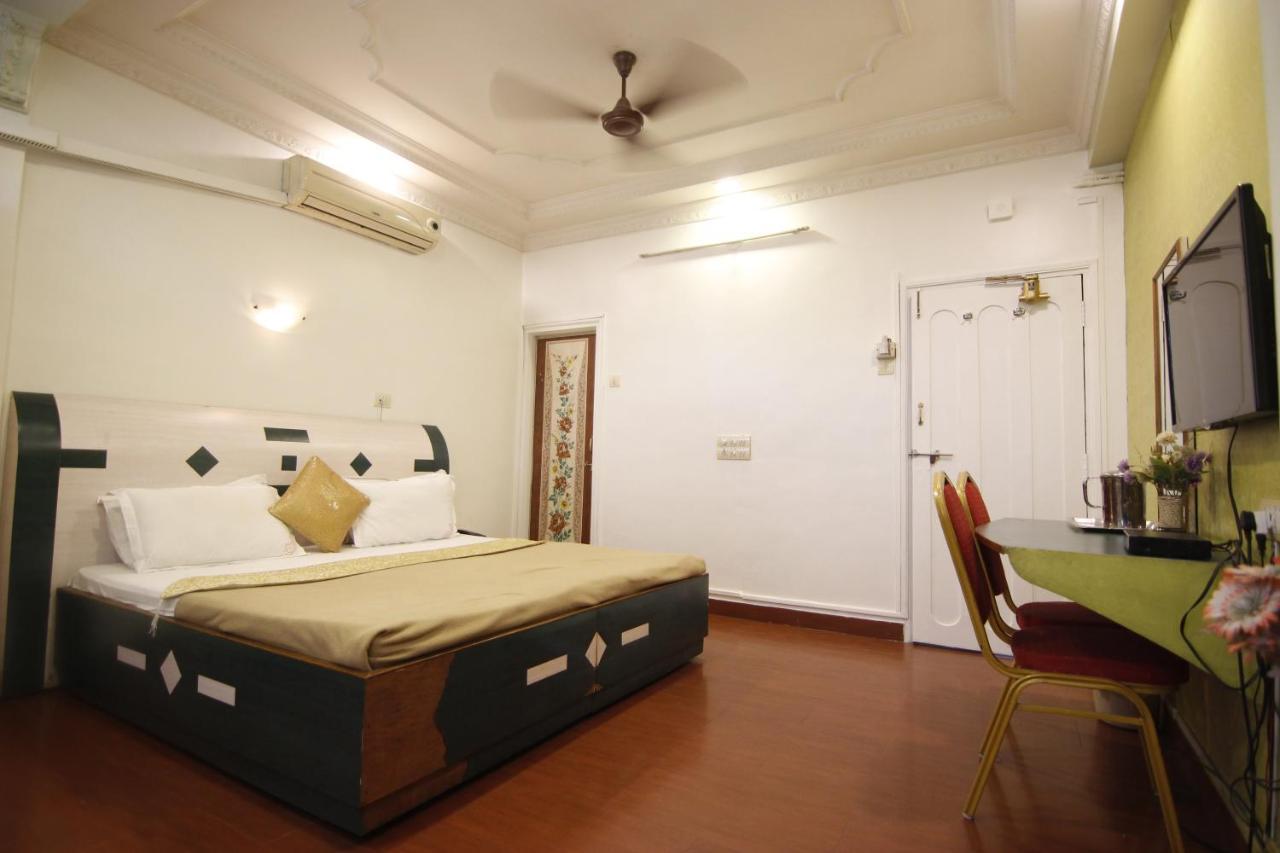 Hotel Tushar Pune Exterior photo